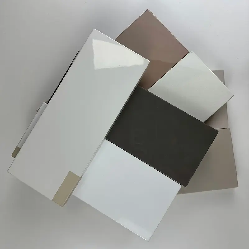 Feuerhemmende Acrylplatte